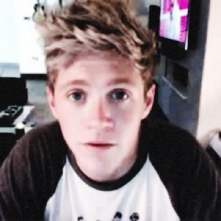 Engaged to @That_Fraud_ ♡ || @niallerfauxx is mah twin :) || Back up account for @_niallof1D