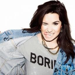 Lovatic, amo minha @ddlovato e foda-se sua opinião
