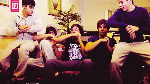 dont follow this account please follow isabel4_horan (no need to ask for a follow back i always follow back) :)
