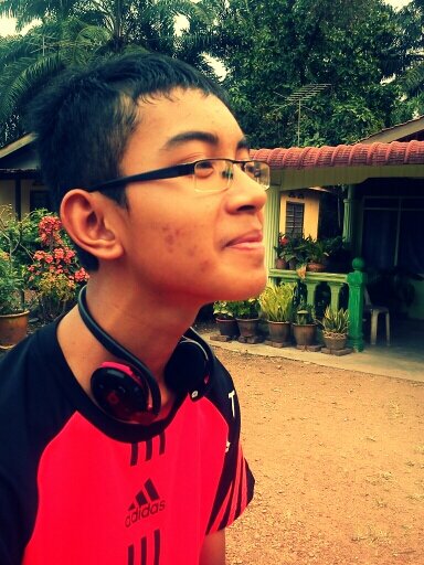 Naqib / 17 / Johorean