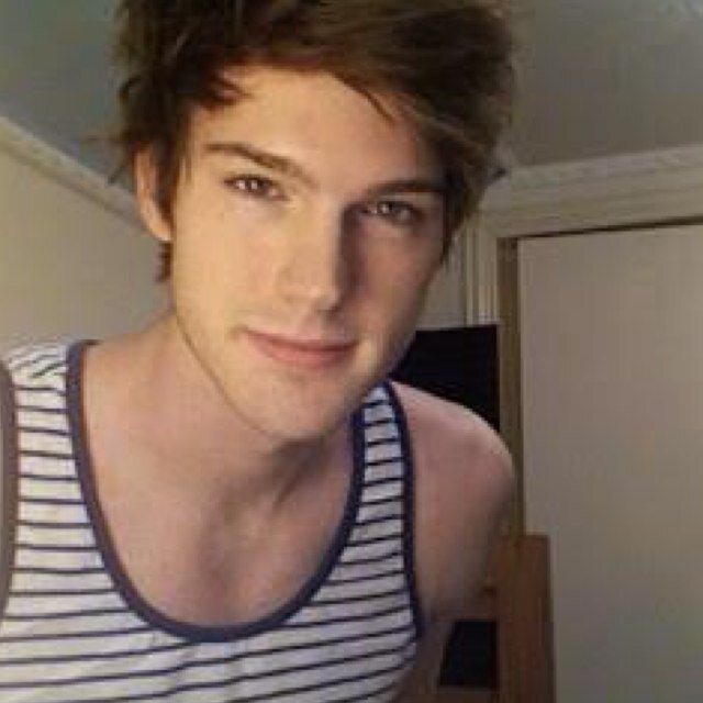 My new single, Sideways Figure Eights is now on iTunes! Debut album coming this Fall. Let's be friends.
[real : @TannerPatrick] 20130708
