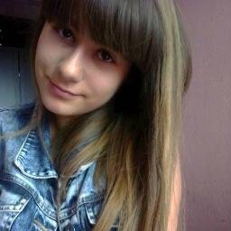 Si t'es là , tu peut me follow no ? :p .
J'followBack ! AllezKiss# :P ♥