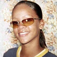 17 ANOS, MEU SONHO É SER CANTORA. CONTATOS: 7755-9620