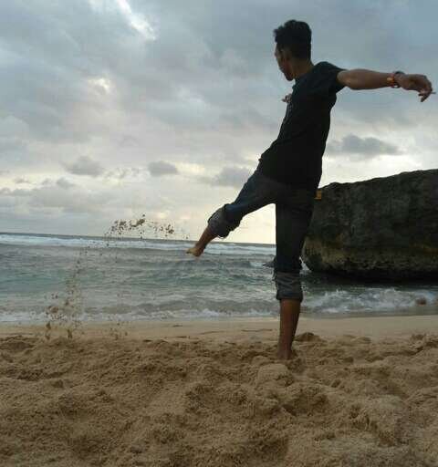 Tutup akun :) follow my second account @mchmdridwan and follow too @PF_HC