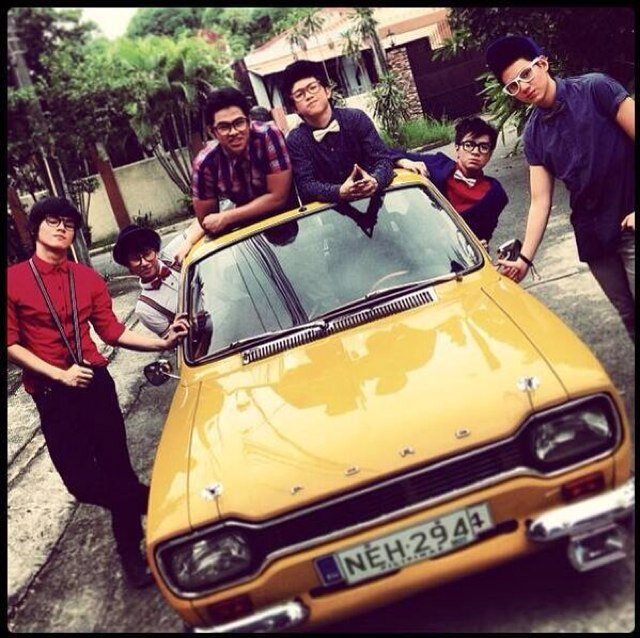 KEEP CALM AND SUPPORT CHICSER || Spread the love ;) // Followed by Ranz Oliver and Owy :) // 3/6