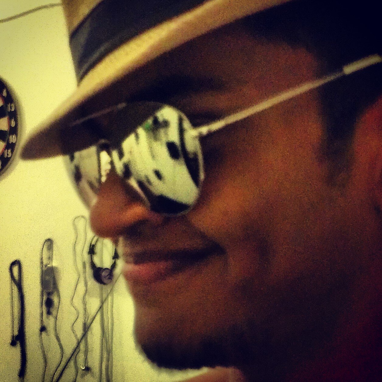 chandimatweets's profile picture. 