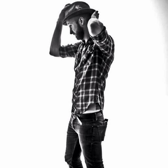 JaredParson's profile picture. Music supporter. Thrifter/vintage goods finder.
Music manager for @AaronLeeMartin