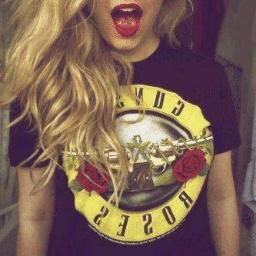 A garota do rock ta na aria pra mostra como se faz, 16 anos, Gata, sexy, fofa,filha de deus uma verdadeira #ROCKSTAR. pra saber mais é só seguir.