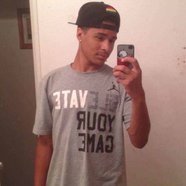 I Well Follow Back !!!Skateborder I Love Partys. Weed Smoker, Drinker and Living: Please Dont Judge Me !!!!