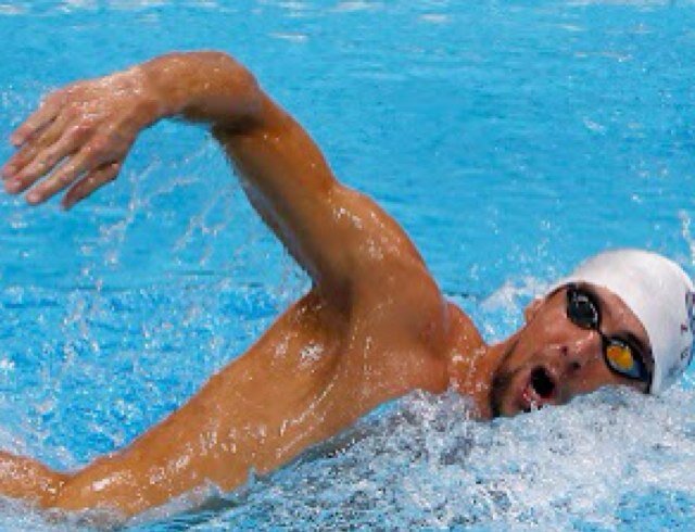 Rounding up all the competitive swimmers- If you're not a swimmer you won't get any of this. Holllla to all my swimmers out there✌
