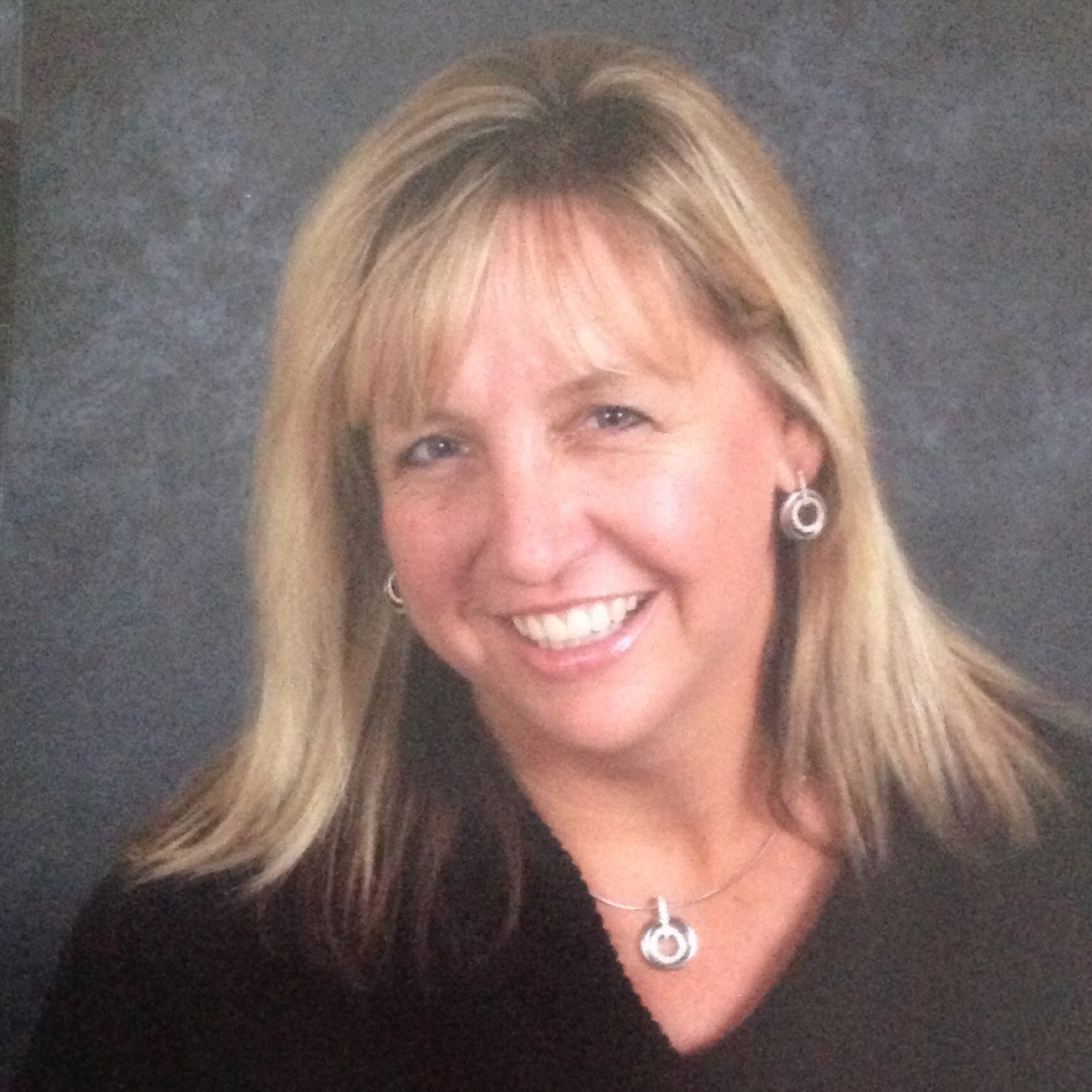 amy_shmsbears's profile picture. Teacher @ Sacred Heart Model School