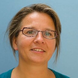 Organisatieadviseur en coach. Verbindend, vernieuwend en ondenemend. Getrouwd en stiefmoeder van 2 heerlijke pubers!