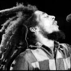 Queria ser um baseado 
Para nascer em seus dedos, morrer em seus lábios, 
E fazer sua cabeça
Bob Marley