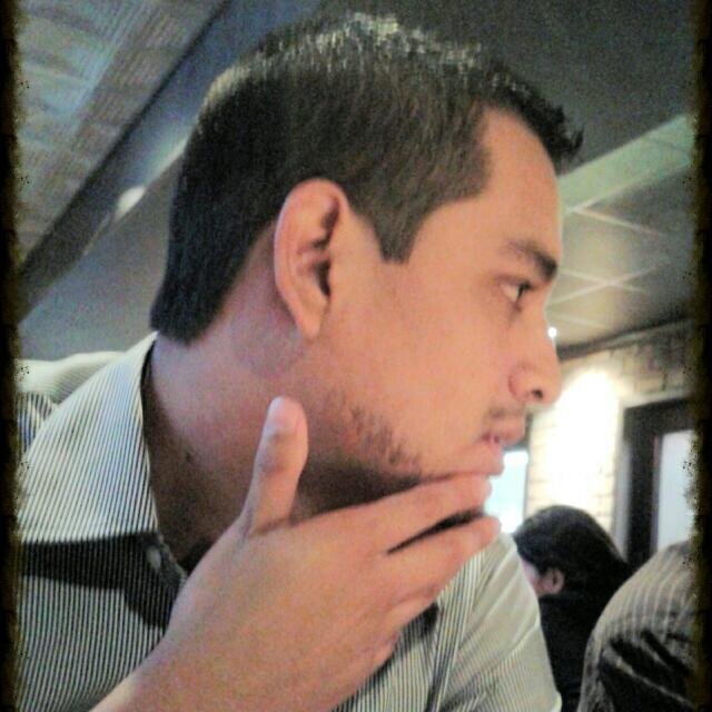 soy un chico divertido...alegre...deportista...chelero 100% y enamoradisimo del amor de su vida ♥ @NIFFER_24