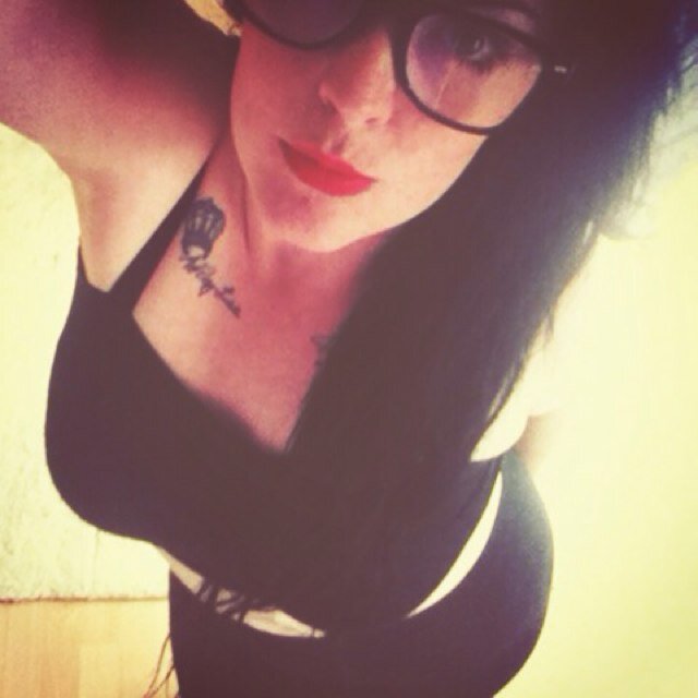 Instagram : that_gyal_t , bb pin inbox !! #Teamtattedchicks .. #TeamLevs #TeamBB