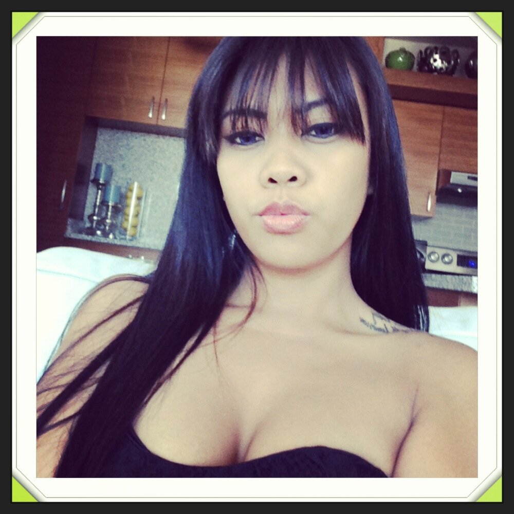 IM A LADY FREAK & A FEMALE HUSTLE AT THE SAME DAME TIME..