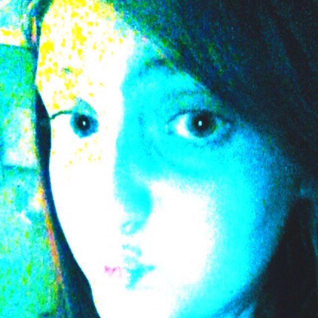 DANISNOTONFIRE AMAZING PHIL MAZZI MAZ SAM PEPPER JACKSGAP MARCUS BUTLER POINTLESSBLOG ZOELLA SPRINKLE OF GLITTER CASPER LEE JIM AND TANYA. ARE ALL AMAZING :D