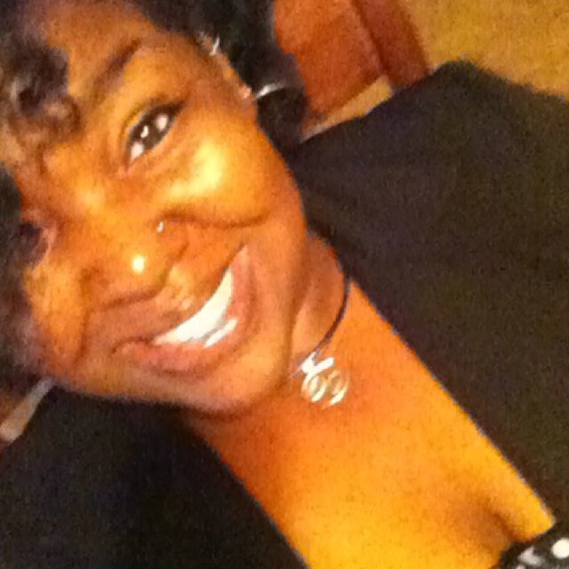.. iLive iLove iLaugh ..Beautiful Queen.. college sophmore at the UofM .. .. MIS major .. follow me!
