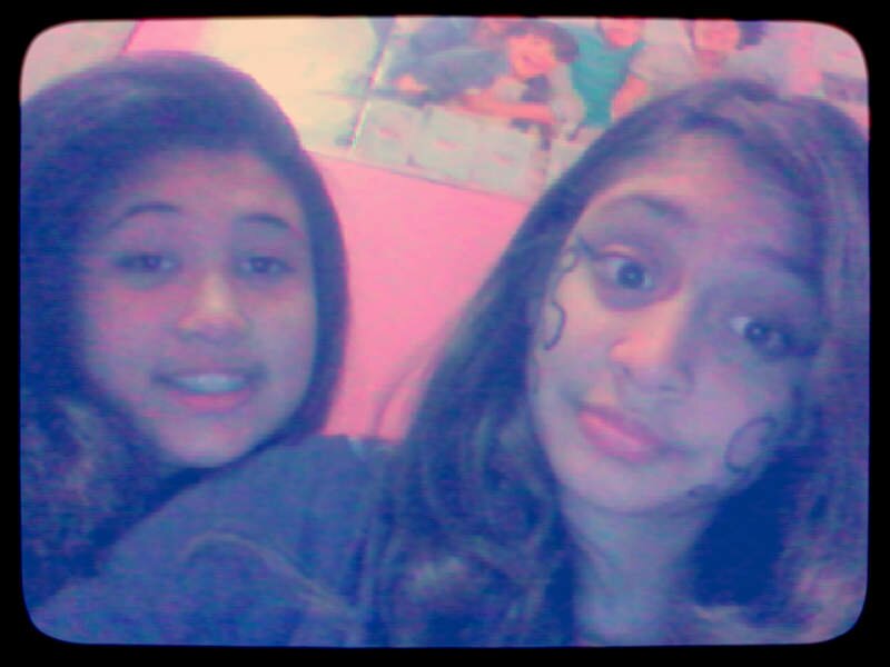 Somos a Letícia & a Barbara somos Directioners e temos um canal no youtube:
loucasnoyoutube