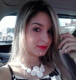 Renda-se, como eu me rendi. Mergulhe no que você não conhece como eu mergulhei. Não se preocupe em entender, viver ultrapassa qualquer entendimento.