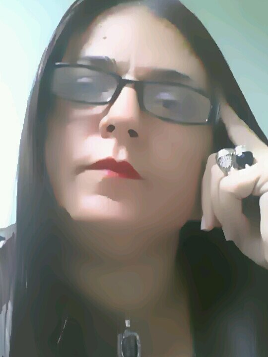 Venezolana. Demócrata. Amante de la libertad y DDHH. Locutora, Periodista. Caraqueña de nacimiento Guayanesa de corazon