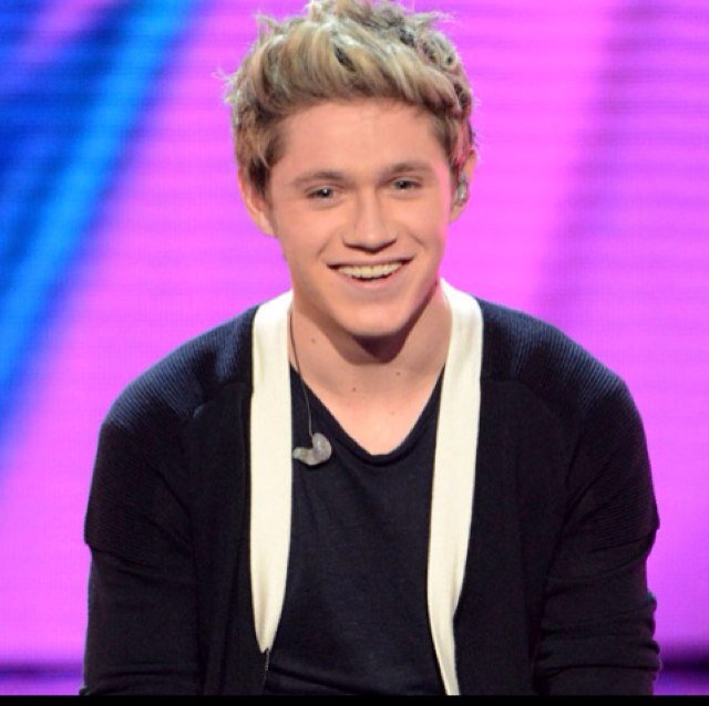 Follow @ThanxsNiall and @mooneyniall ask for a follow back! Don't give up on your 1/5!! :) xx