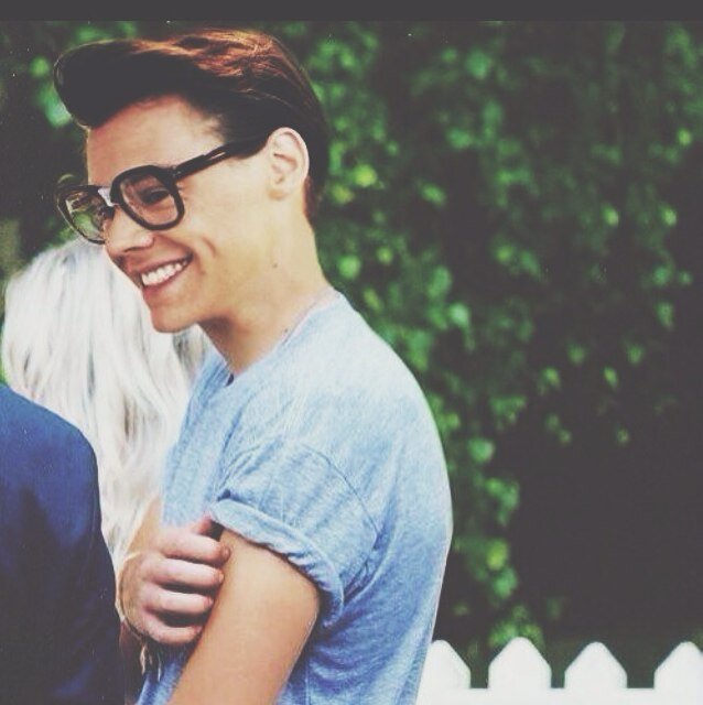 Now that i have given you a free follow please follow @narrynova xxx