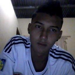 NO ESTÉS TRISTE , DIOS TE AMA ^_^
