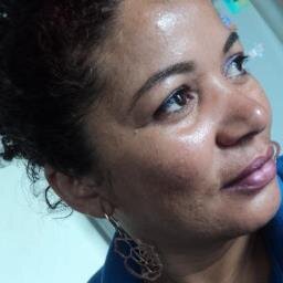 Consultora de beleza das marcas:
NATURA
EUDORA
O BOTICARIO 
AVON