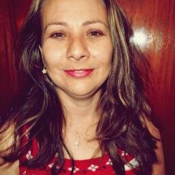 Não importa o que os outros falem, eles serão sempre os outros. Só nós sabemos o que nos faz feliz.