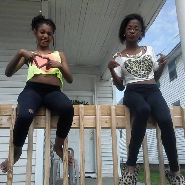 Hey The Name Is Yariyah & I LOVE 2 Twerk !!! Follow my niggah @avantminor1 & Follow My Best Friend @DestinyUnique5