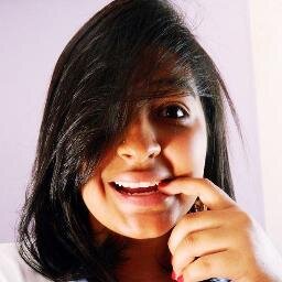 Nas coisa simples é que um grande amor nasce ,me beije me abraçe so seu lado queria que o tempo parasse(8)