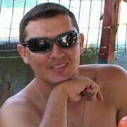 Sou bastante familia,amo a vida pois ela é curta de mais e deve ser aproveitada em todos os momentos.