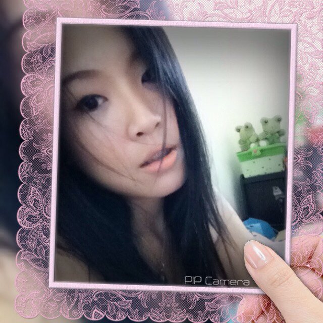 I like English language. I love my family and friends.