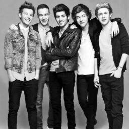 Amamos a 1D y JB son lo mejor :D seguinos y te vamos a seguir !!