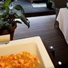 Oriental Spa - The Tropical Spa Experience - A World of Tranquility. Unique natural treatments and healing practices. Feel the tension melt away. Tel 9904 6455