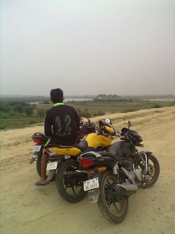 ujjwalsingh627's profile picture. 