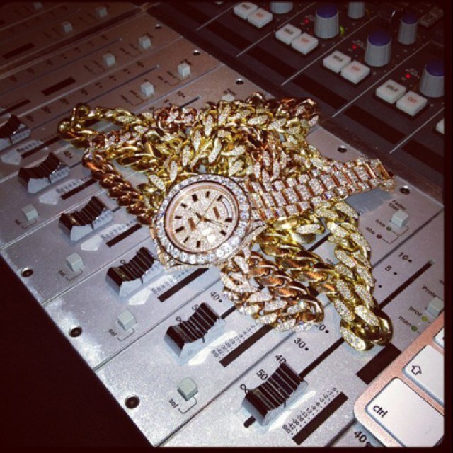 Rollies and Chains Records #RACR. New Record Label CO. Looking for fre$h hot rappers to sign. We produce, sign, buy beats, & do almost anything else with rap!