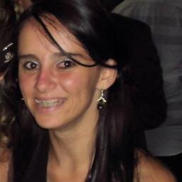 Ao invés de espalharmos amor estamos espalhando desânimo. Falta de conhecimento deixando vidas longe de uma unidade.
Tenho que manter minha esperança viva até