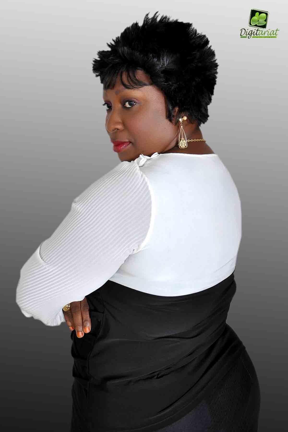 Nikky is an astute administrator, a caring daughter of Baba Nike,loving wife of Adebayo,Mummy to adorable trio(KFH),a dutiful Sister and a friend like no other❤