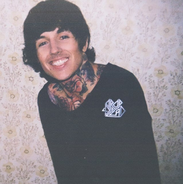 Im in love with kellinn quinn and oli sykes✌❤