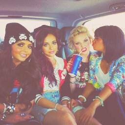 ¿Información, noticias, hechos y más cosas de Perrie y Little Mix? ¡BINGO! Estas en la cuenta correcta. «Mixers are welcome»