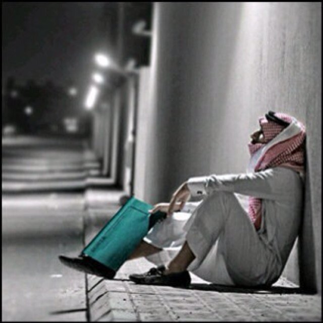عااطل     ادعولي بلوظيفه ..