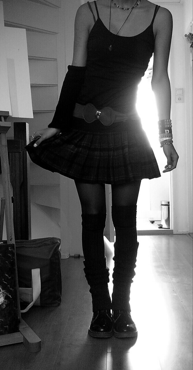 15 y/o girl ~ SH ~ SW: 134 lbs/61 kg ~ CW: 116 lbs/53 kg ~ UGW: perfection aka 105 lbs/48 kg ~ 5'8/172 cm ~ Not pro anything ~ Avi is me.
