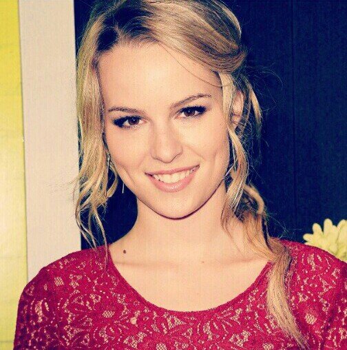 Cuenta de apoyo a Bridgit Mendler y a Xavi Martinez en su nueva radio #StarFM.