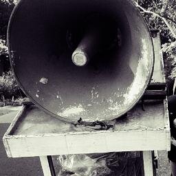 Free radio streaming Pandora based in Salatiga CJ Indonesia with om agni check http://t.co/svQipOcdVu  or  http://t.co/BzyxJb8oJY