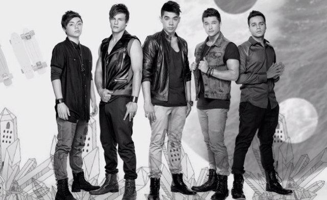 We are Indonesia Collectors. We share fact, photo, game. I love u guys @TheCollective12 :)x 2/5 follows.