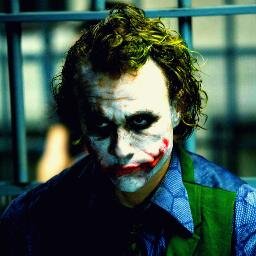 ▲ Me Gusta Usar Cuchillo Para Asesinar Porque Las Pistolas Son Demasiado Rapidas, De Otra Forma Uno No Puede Saborear Todas Las Emociones▲