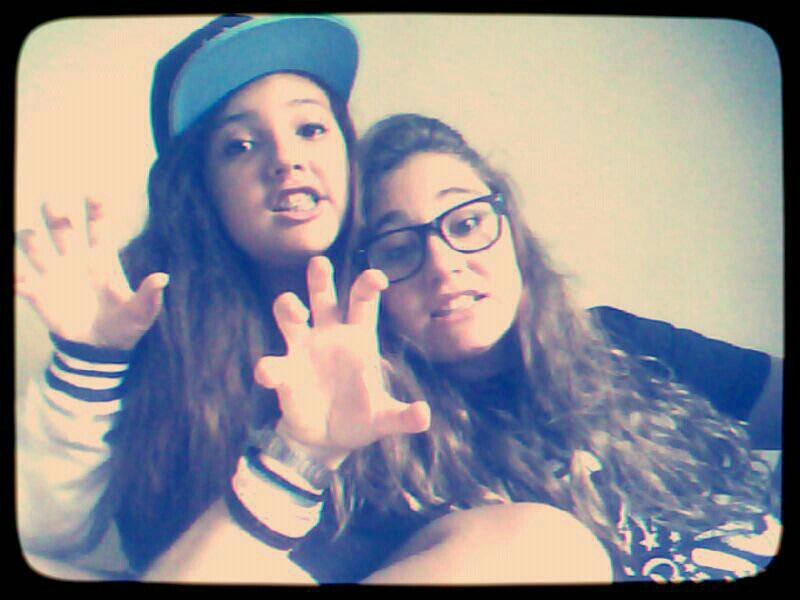 2 chicas, si, imperfectas jóvenes e inexpertas. Hemos nacido para triunfar. Como banda sonora de nuestra vida. Nayara, Zaida. ✩Directioners✩