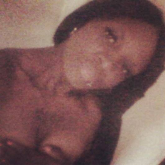I NEVER FUK W. BEGINNERS I LET HIM PLAY W. MY PUSSY & LICK IT OFF HIS FINGERSS:)